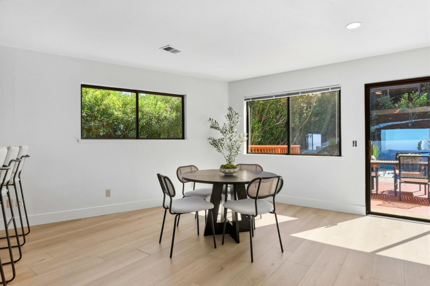 Detail Gallery Image 28 of 63 For 22670 San Juan Rd, Cupertino,  CA 95014 - 4 Beds | 2/1 Baths