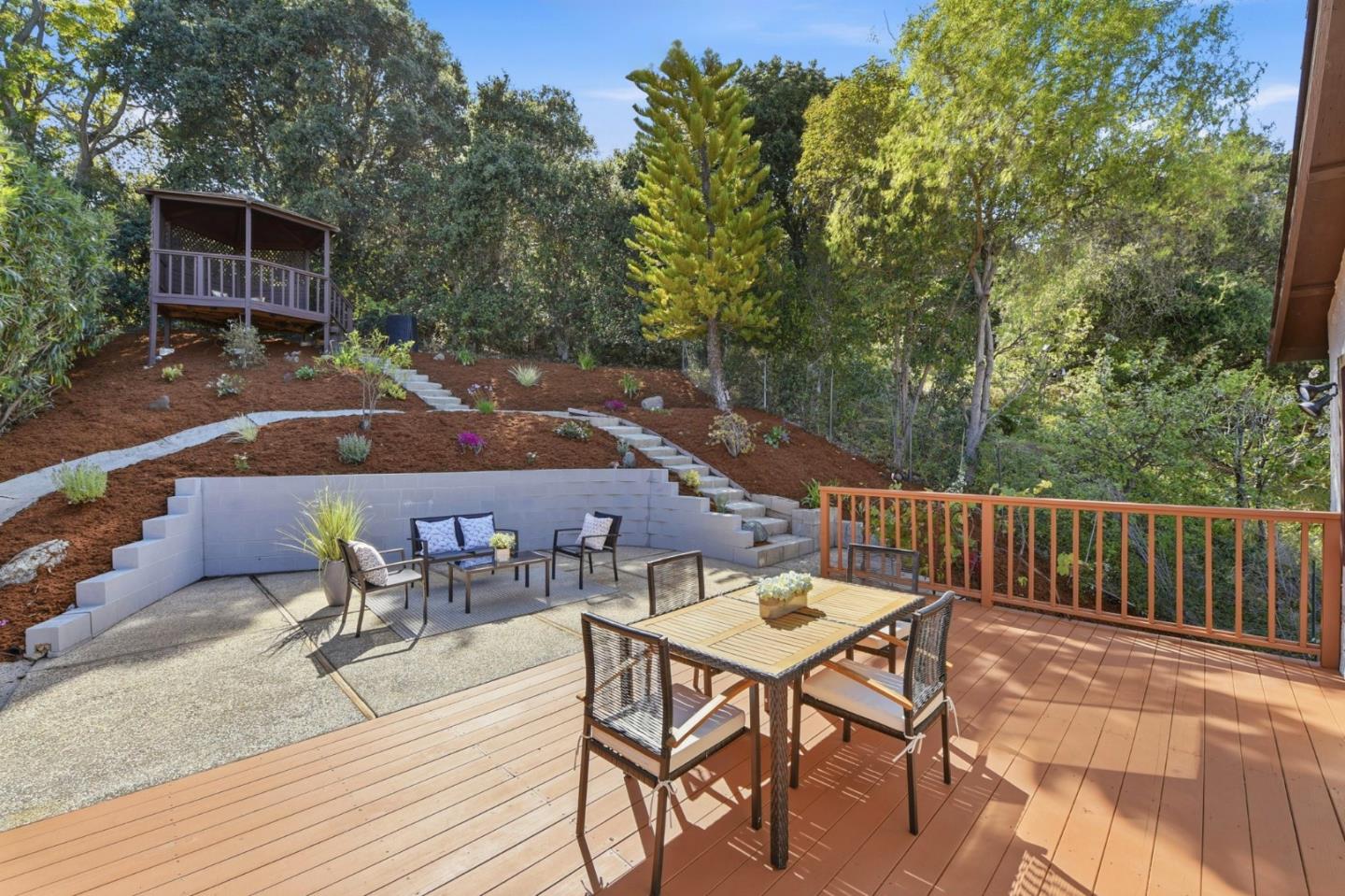 Detail Gallery Image 9 of 63 For 22670 San Juan Rd, Cupertino,  CA 95014 - 4 Beds | 2/1 Baths