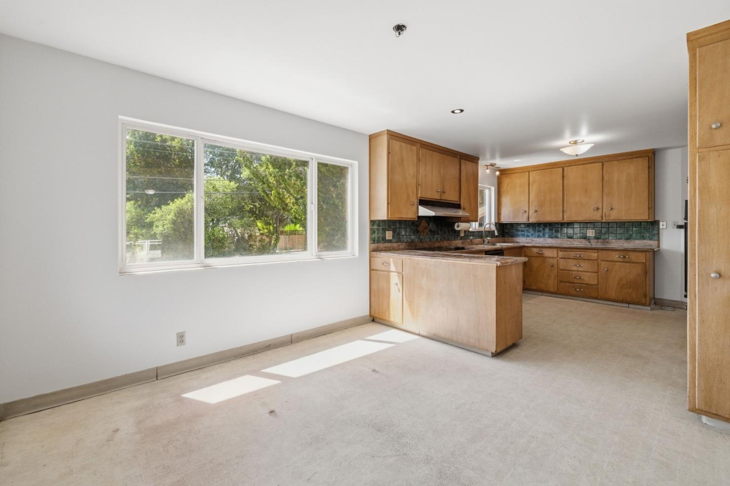 Detail Gallery Image 4 of 49 For 240 El Solyo Heights Dr, Felton,  CA 95018 - 4 Beds | 2 Baths