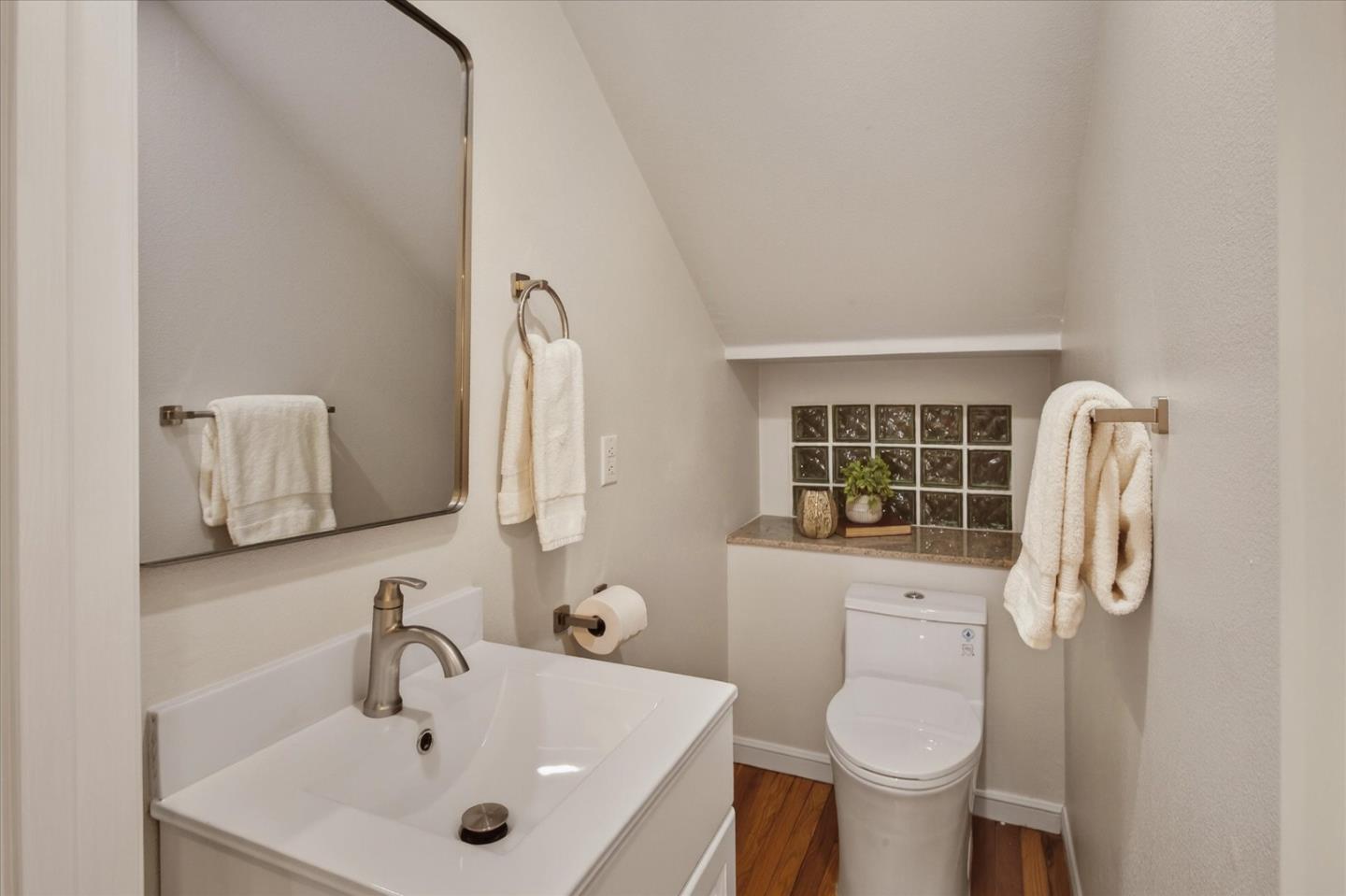 Detail Gallery Image 18 of 69 For 6894 Serenity Ct, San Jose,  CA 95120 - 6 Beds | 4/1 Baths