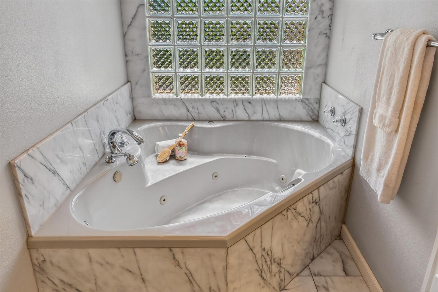 Detail Gallery Image 24 of 69 For 6894 Serenity Ct, San Jose,  CA 95120 - 6 Beds | 4/1 Baths