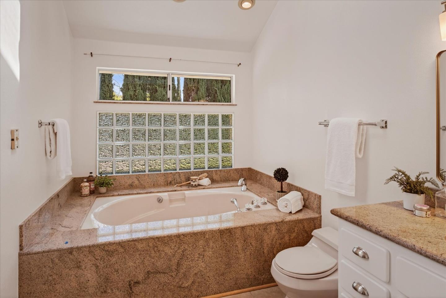 Detail Gallery Image 41 of 69 For 6894 Serenity Ct, San Jose,  CA 95120 - 6 Beds | 4/1 Baths