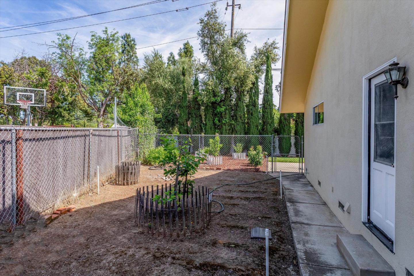 Detail Gallery Image 56 of 69 For 6894 Serenity Ct, San Jose,  CA 95120 - 6 Beds | 4/1 Baths