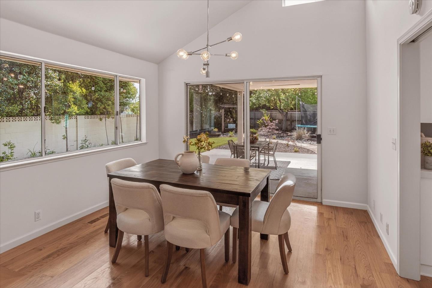 Detail Gallery Image 9 of 69 For 6894 Serenity Ct, San Jose,  CA 95120 - 6 Beds | 4/1 Baths