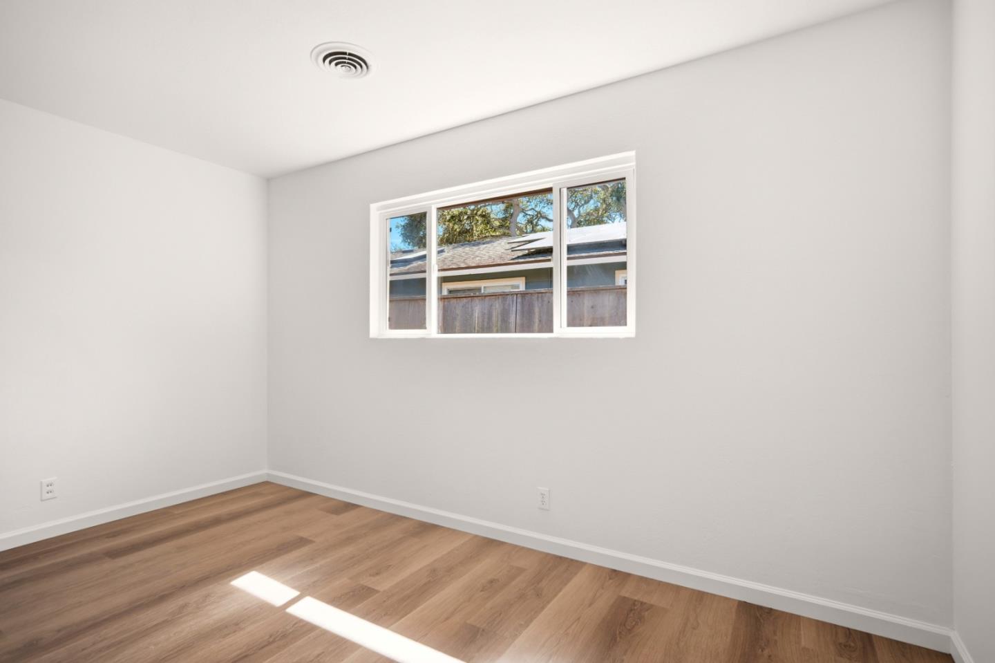 Detail Gallery Image 15 of 20 For 1114 Miles Ave, Pacific Grove,  CA 93950 - 3 Beds | 1/1 Baths