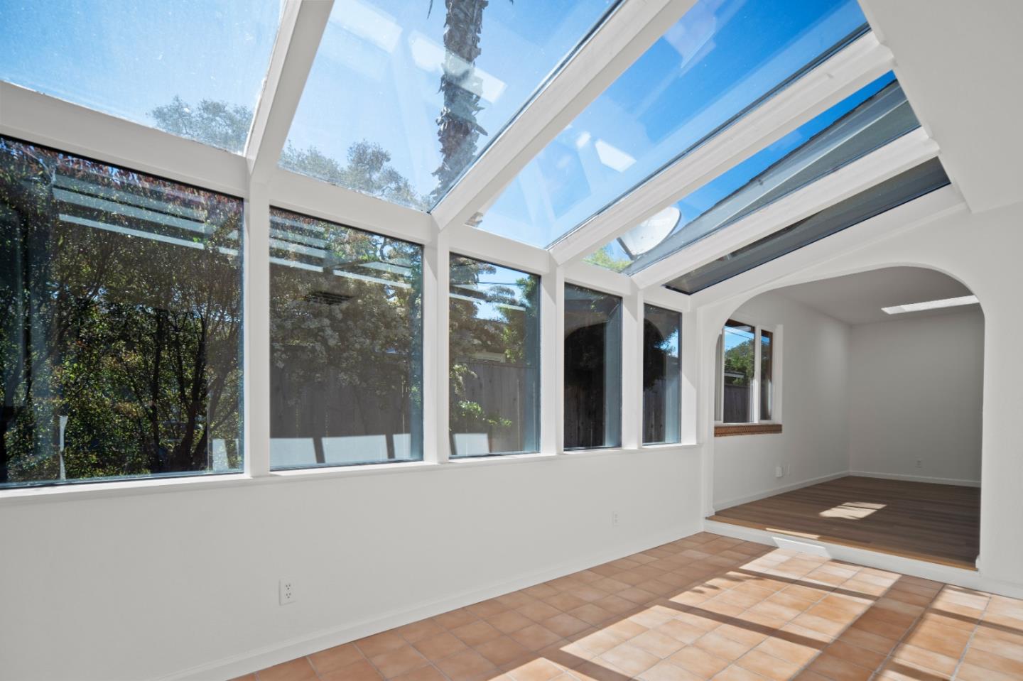 Detail Gallery Image 2 of 20 For 1114 Miles Ave, Pacific Grove,  CA 93950 - 3 Beds | 1/1 Baths