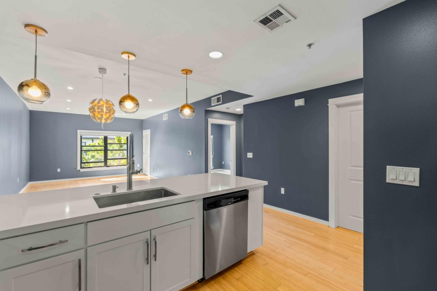 Detail Gallery Image 5 of 28 For 125 Patterson St #320,  San Jose,  CA 95112 - 1 Beds | 1 Baths