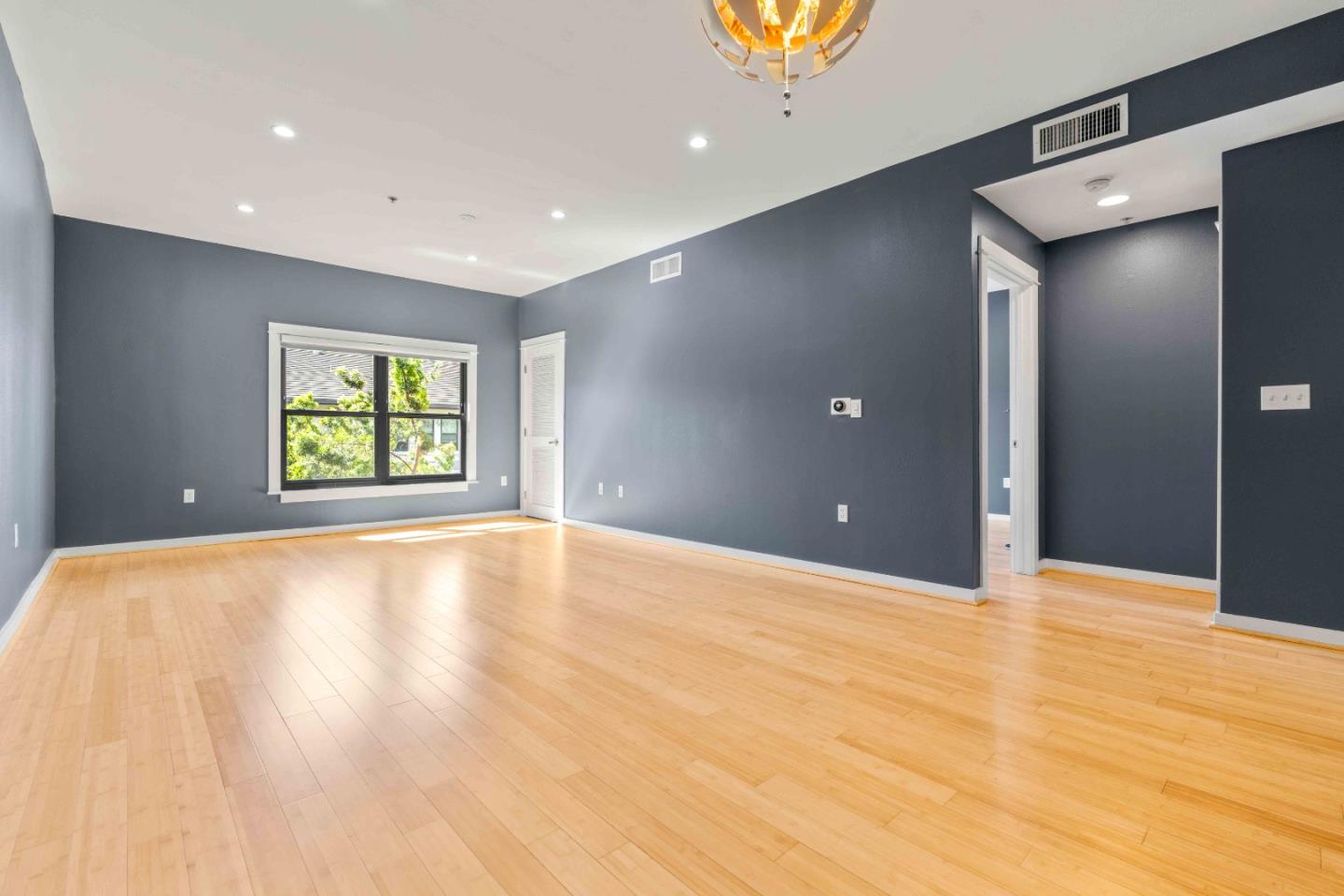 Detail Gallery Image 7 of 28 For 125 Patterson St #320,  San Jose,  CA 95112 - 1 Beds | 1 Baths