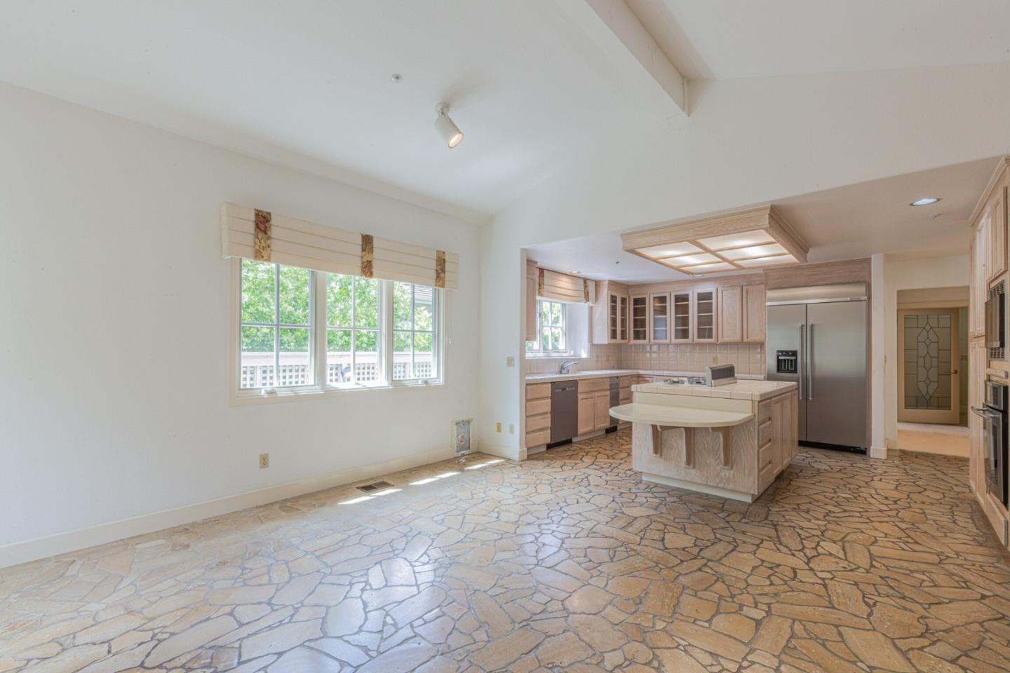 Detail Gallery Image 19 of 38 For 25683 Meadowview Ct, Salinas,  CA 93908 - 3 Beds | 3 Baths