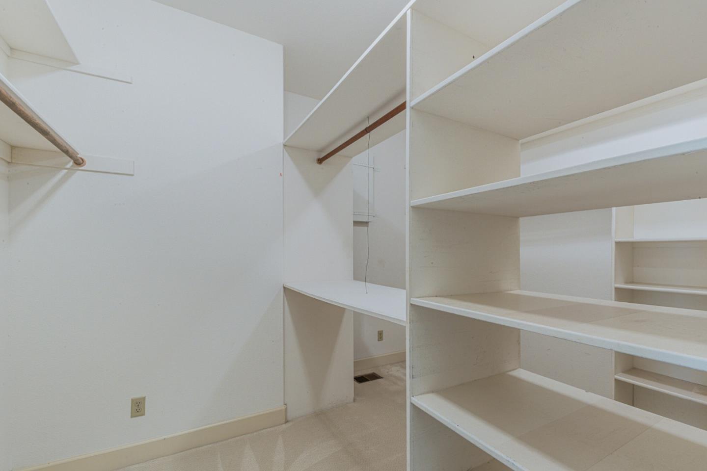 Detail Gallery Image 27 of 38 For 25683 Meadowview Ct, Salinas,  CA 93908 - 3 Beds | 3 Baths