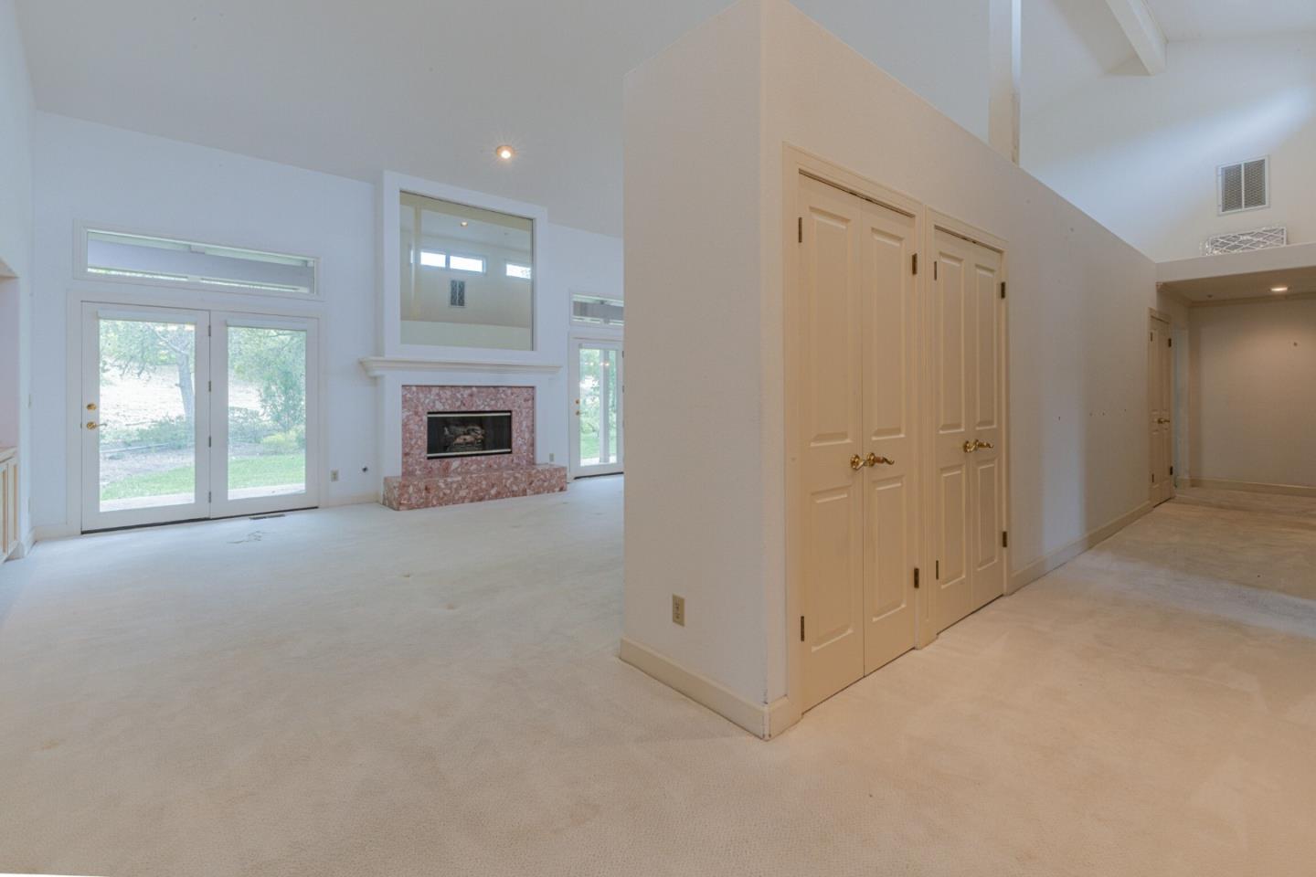 Detail Gallery Image 6 of 38 For 25683 Meadowview Ct, Salinas,  CA 93908 - 3 Beds | 3 Baths