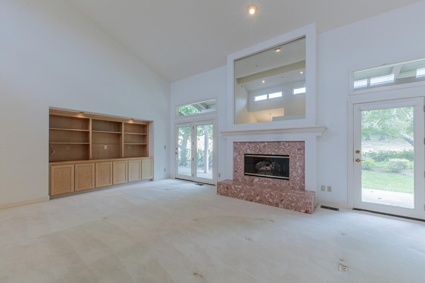 Detail Gallery Image 9 of 38 For 25683 Meadowview Ct, Salinas,  CA 93908 - 3 Beds | 3 Baths