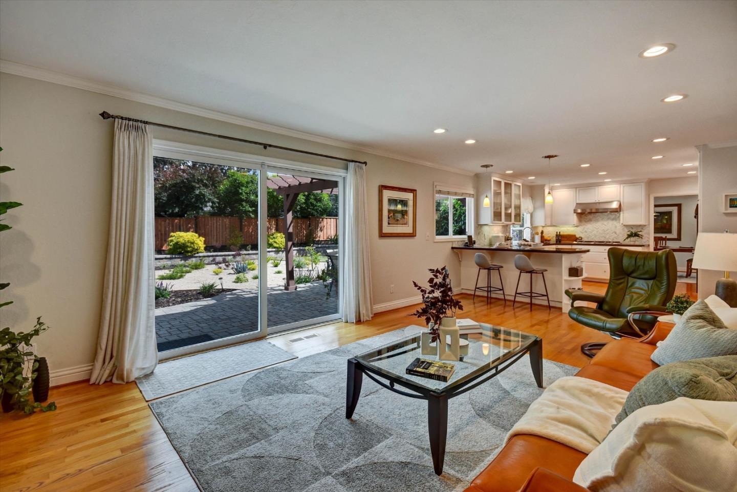 Detail Gallery Image 10 of 35 For Address Not Disclosed, Los Gatos,  CA 95032 - 4 Beds | 2/1 Baths