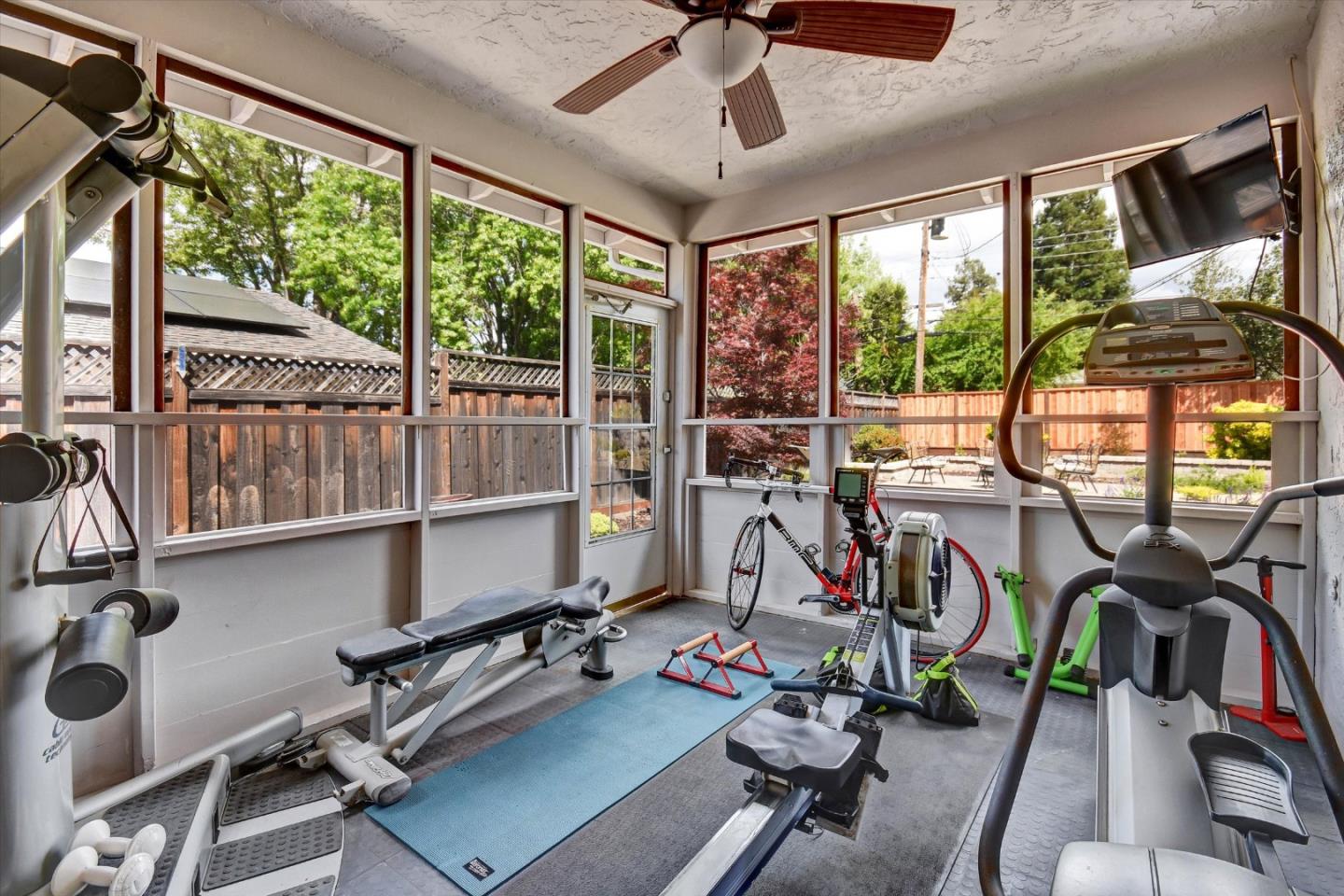 Detail Gallery Image 16 of 35 For Address Not Disclosed, Los Gatos,  CA 95032 - 4 Beds | 2/1 Baths