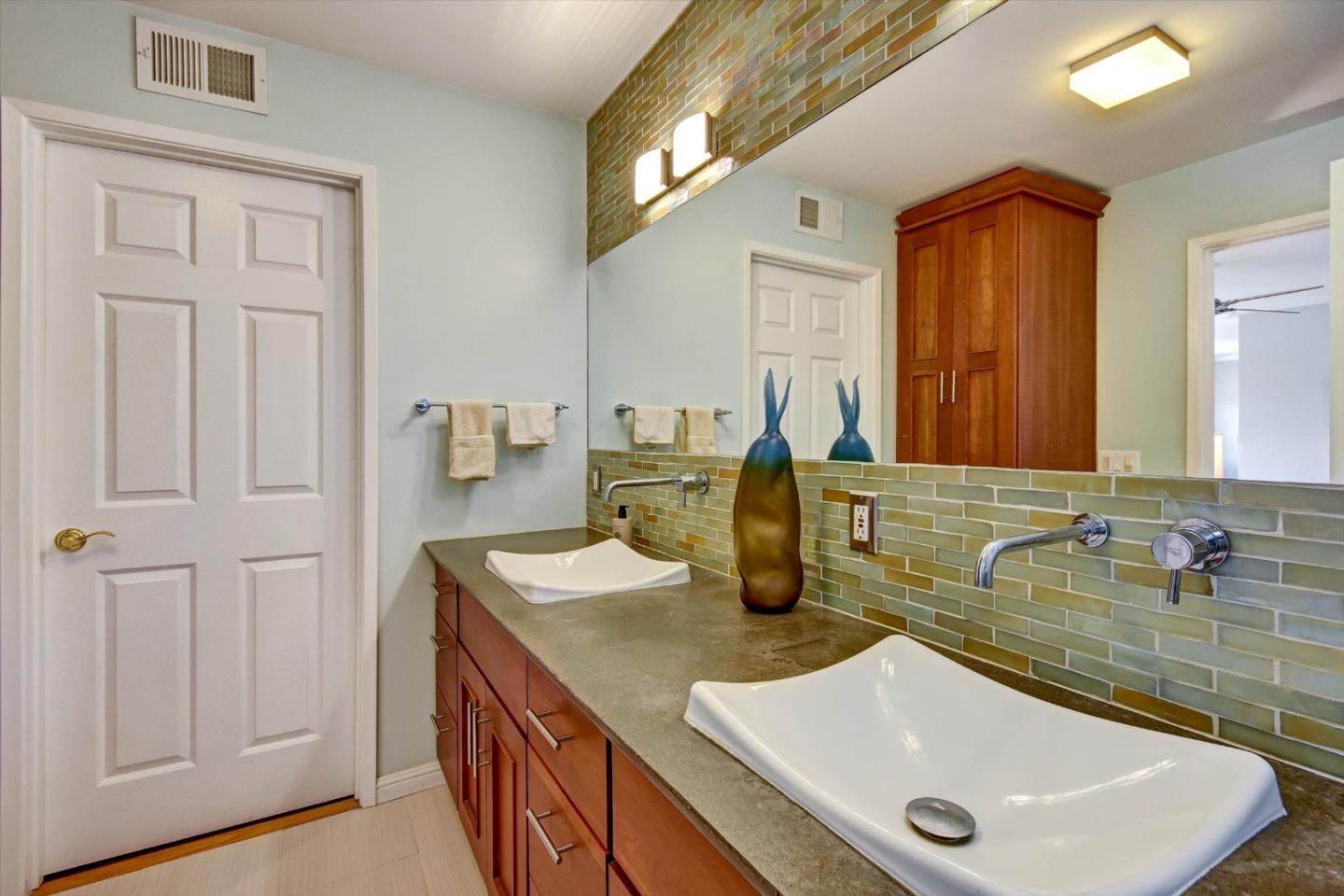 Detail Gallery Image 24 of 35 For Address Not Disclosed, Los Gatos,  CA 95032 - 4 Beds | 2/1 Baths