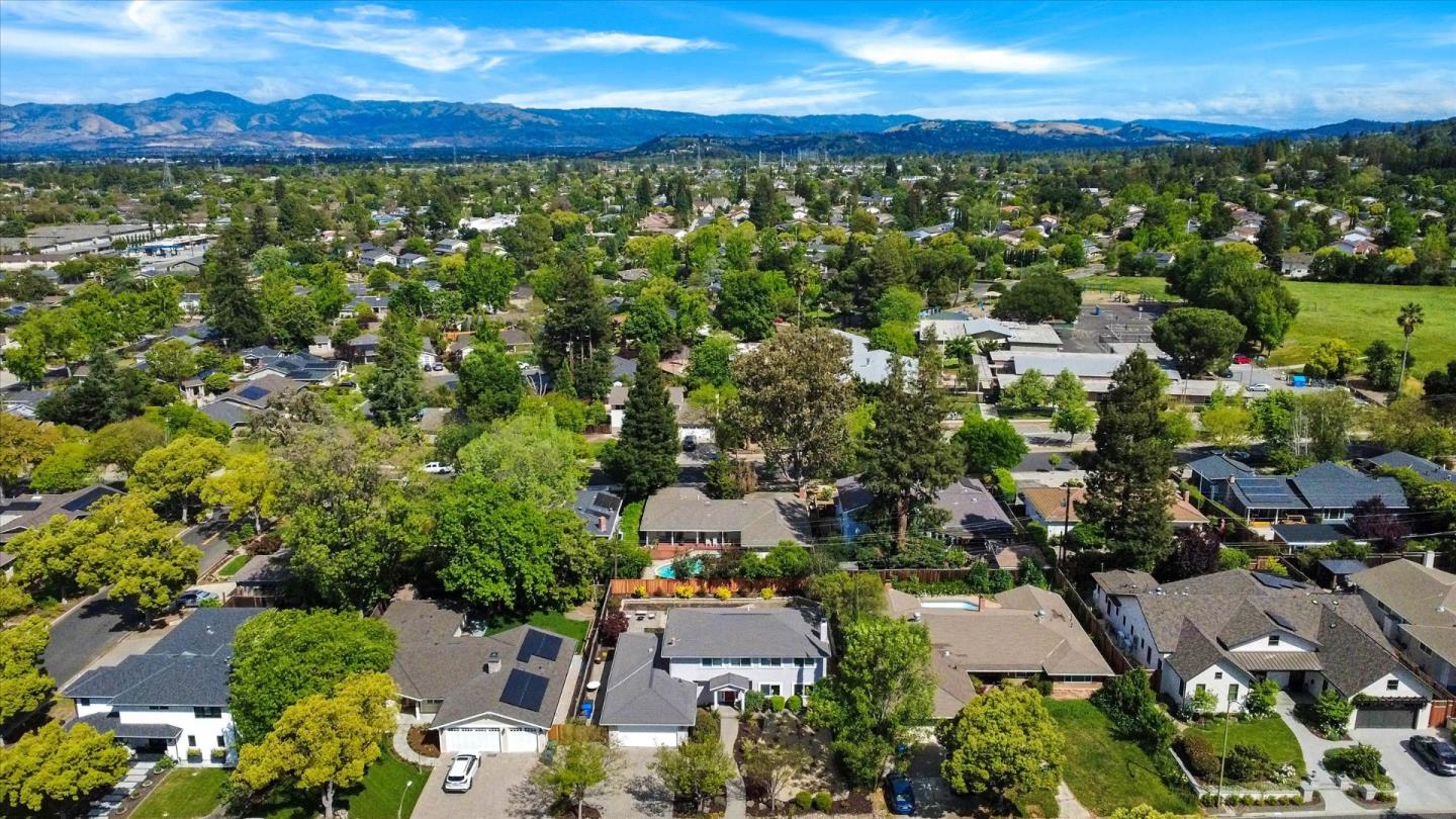 Detail Gallery Image 29 of 35 For Address Not Disclosed, Los Gatos,  CA 95032 - 4 Beds | 2/1 Baths