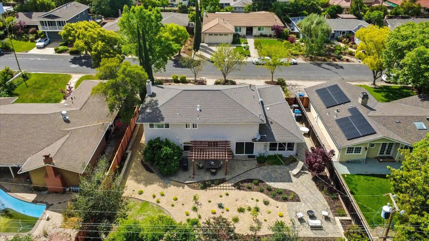 Detail Gallery Image 31 of 35 For Address Not Disclosed, Los Gatos,  CA 95032 - 4 Beds | 2/1 Baths