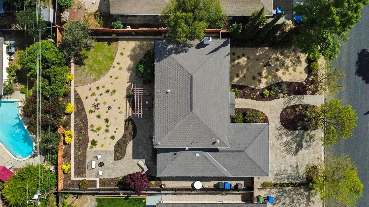 Detail Gallery Image 32 of 35 For Address Not Disclosed, Los Gatos,  CA 95032 - 4 Beds | 2/1 Baths