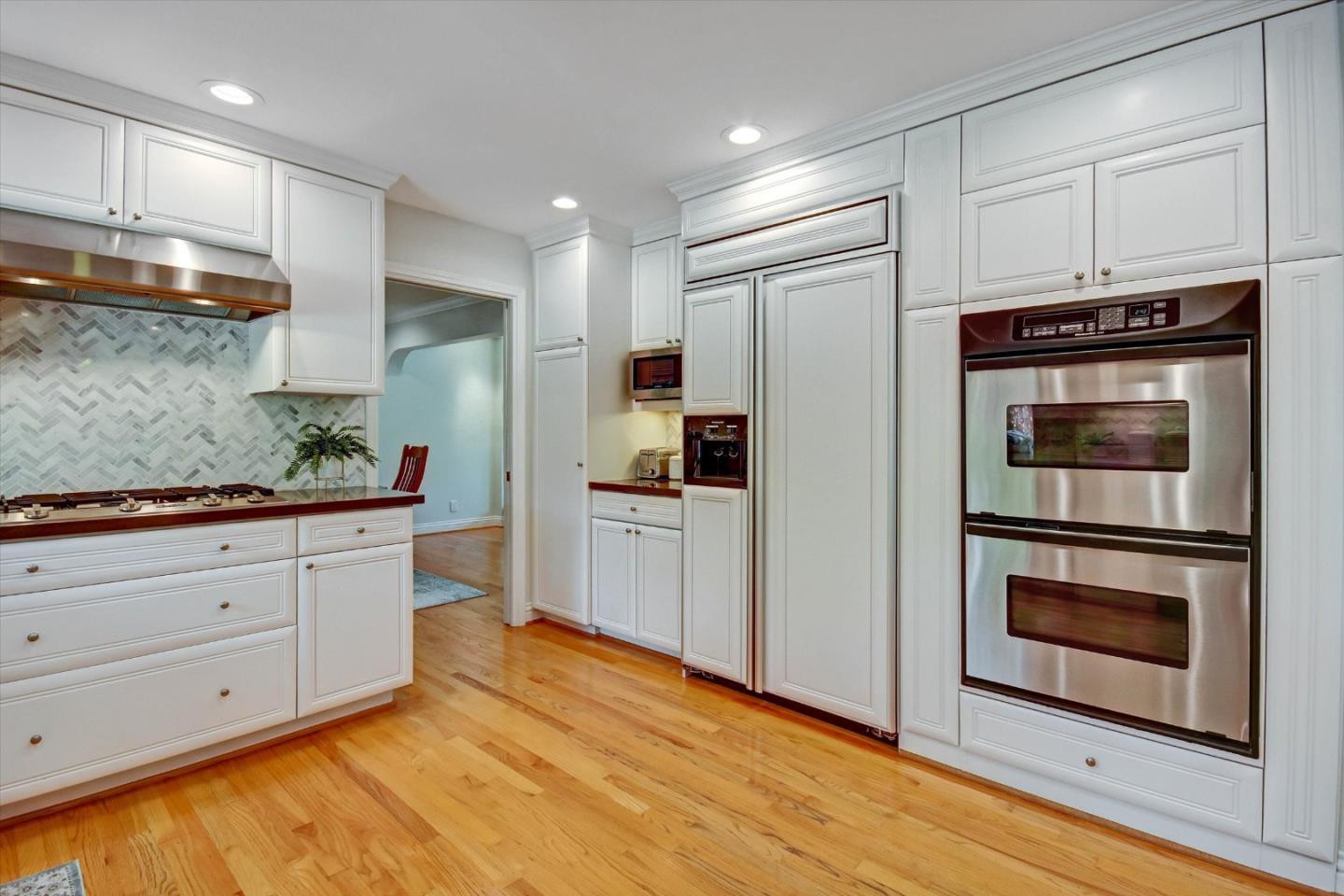 Detail Gallery Image 8 of 35 For Address Not Disclosed, Los Gatos,  CA 95032 - 4 Beds | 2/1 Baths