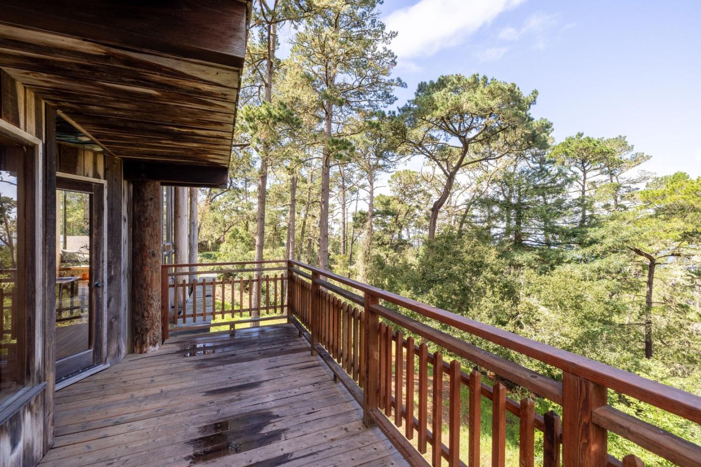 Detail Gallery Image 10 of 88 For 73 Mount Devon Rd, Carmel Highlands,  CA 93923 - 5 Beds | 3/1 Baths