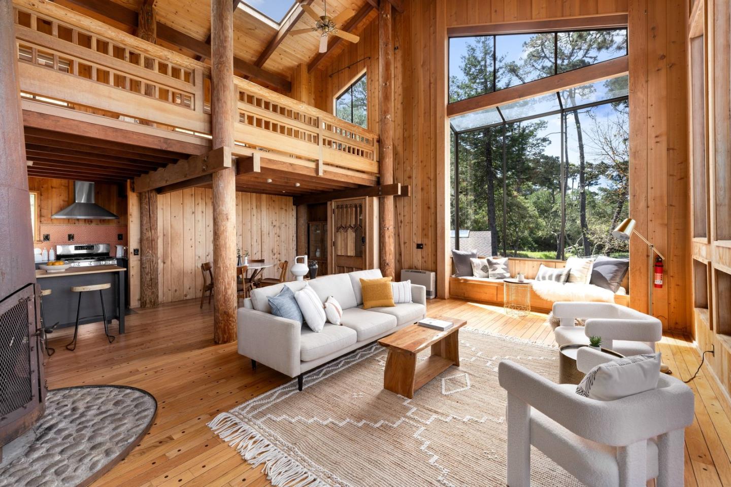 Detail Gallery Image 16 of 88 For 73 Mount Devon Rd, Carmel Highlands,  CA 93923 - 5 Beds | 3/1 Baths