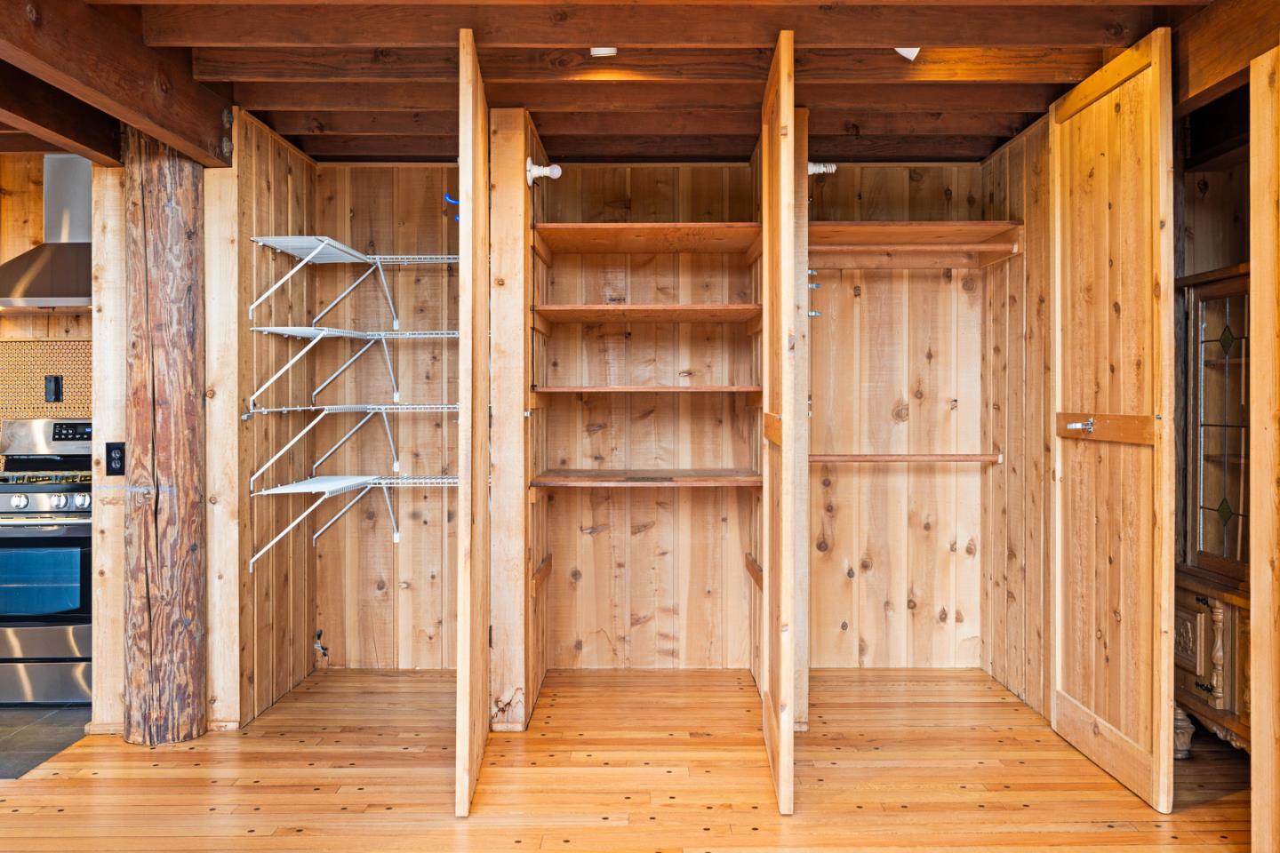 Detail Gallery Image 20 of 88 For 73 Mount Devon Rd, Carmel Highlands,  CA 93923 - 5 Beds | 3/1 Baths