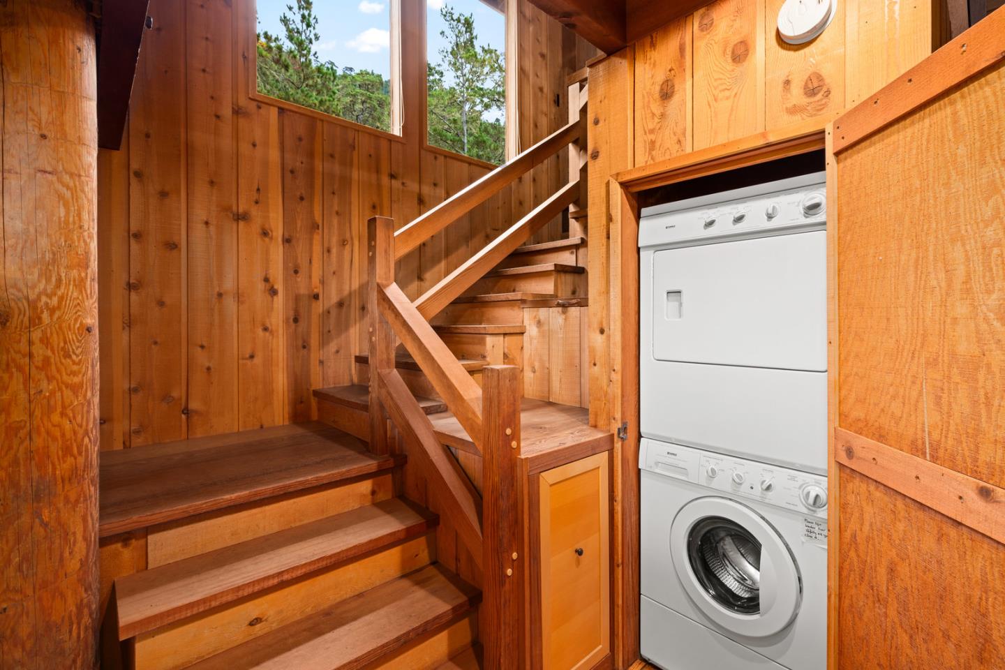 Detail Gallery Image 27 of 88 For 73 Mount Devon Rd, Carmel Highlands,  CA 93923 - 5 Beds | 3/1 Baths