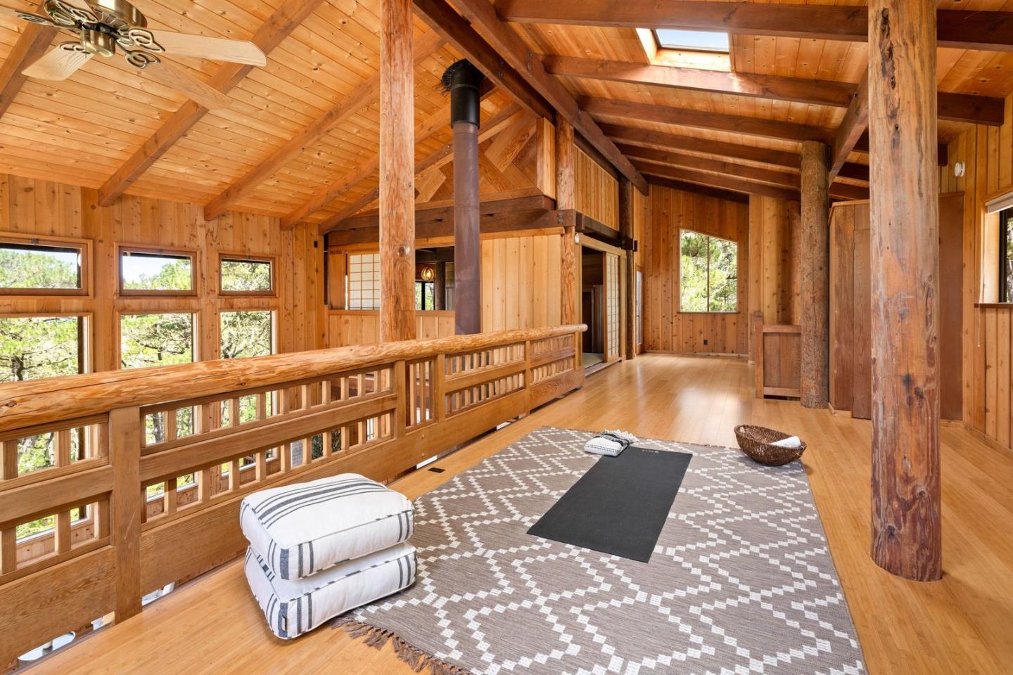 Detail Gallery Image 30 of 88 For 73 Mount Devon Rd, Carmel Highlands,  CA 93923 - 5 Beds | 3/1 Baths