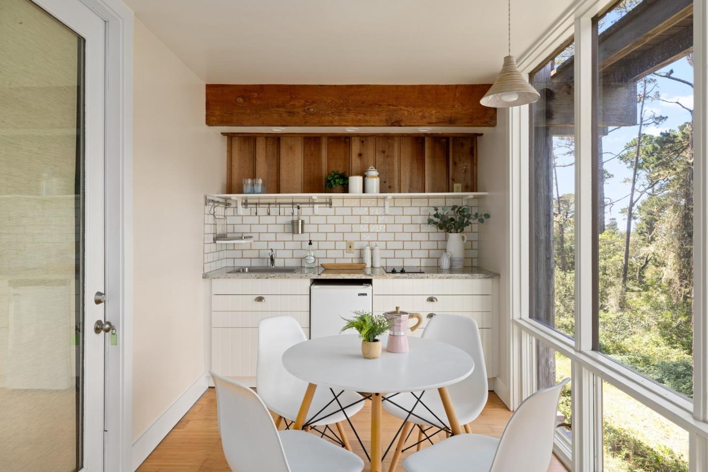 Detail Gallery Image 45 of 88 For 73 Mount Devon Rd, Carmel Highlands,  CA 93923 - 5 Beds | 3/1 Baths