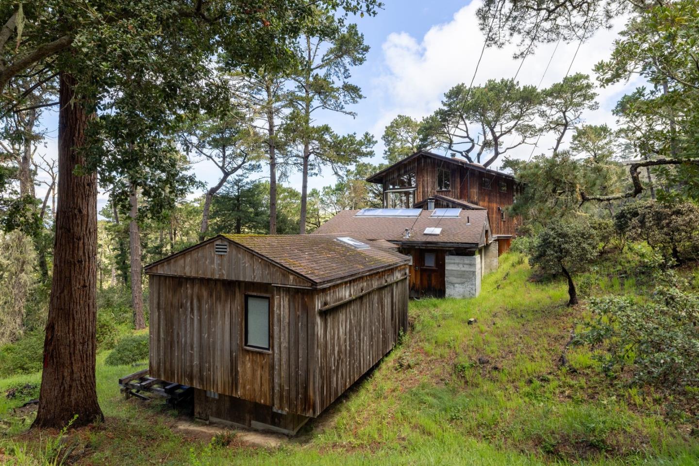 Detail Gallery Image 5 of 88 For 73 Mount Devon Rd, Carmel Highlands,  CA 93923 - 5 Beds | 3/1 Baths