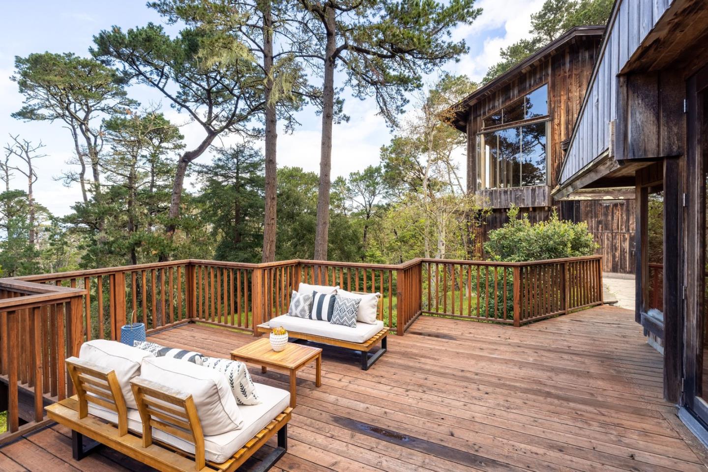 Detail Gallery Image 61 of 88 For 73 Mount Devon Rd, Carmel Highlands,  CA 93923 - 5 Beds | 3/1 Baths