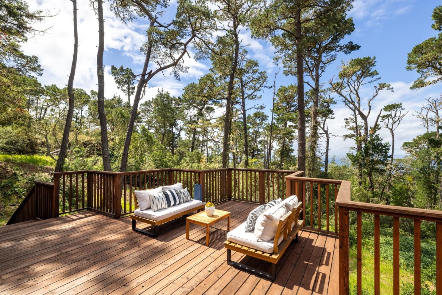 Detail Gallery Image 62 of 88 For 73 Mount Devon Rd, Carmel Highlands,  CA 93923 - 5 Beds | 3/1 Baths