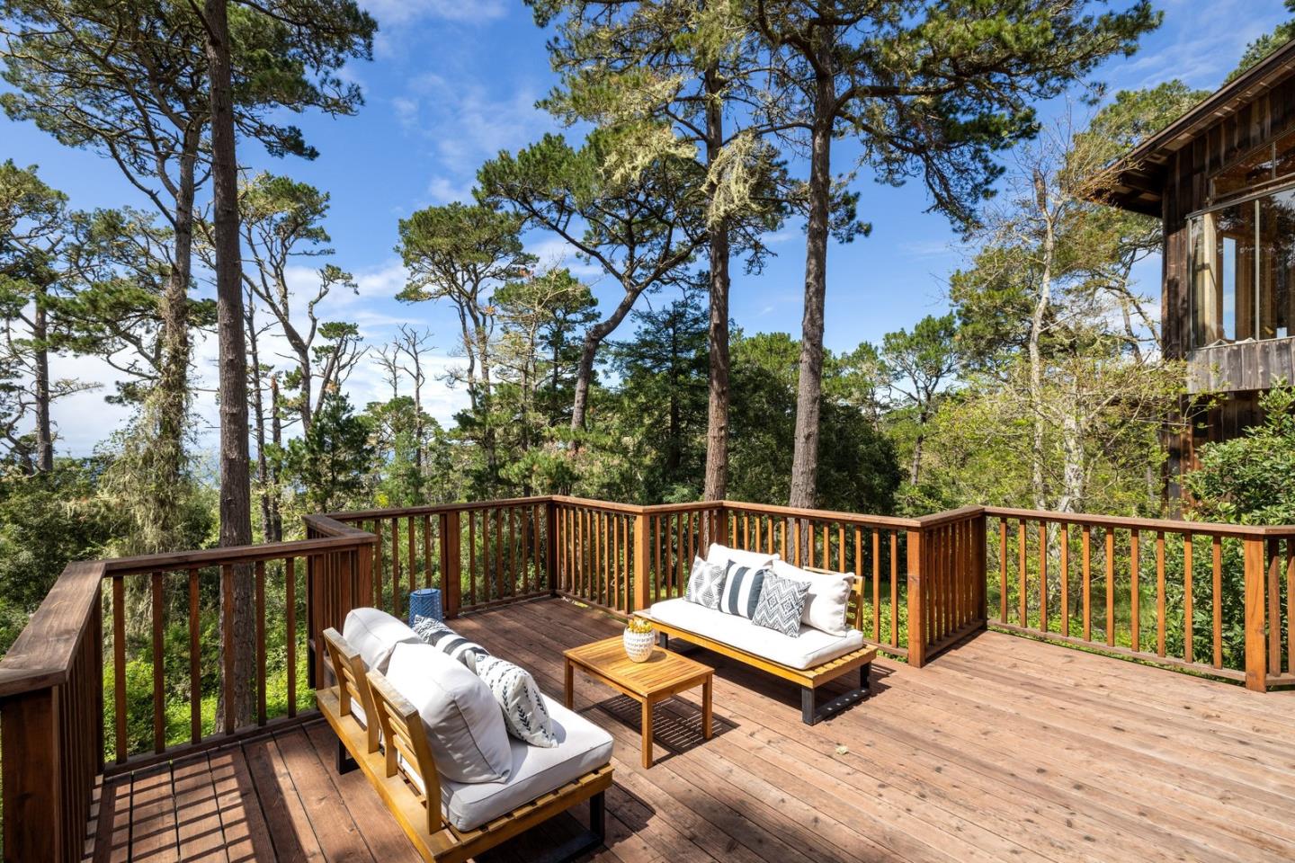 Detail Gallery Image 63 of 88 For 73 Mount Devon Rd, Carmel Highlands,  CA 93923 - 5 Beds | 3/1 Baths