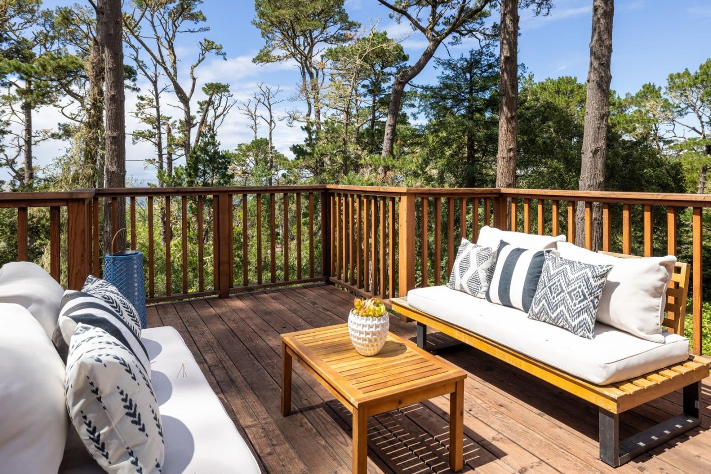 Detail Gallery Image 64 of 88 For 73 Mount Devon Rd, Carmel Highlands,  CA 93923 - 5 Beds | 3/1 Baths