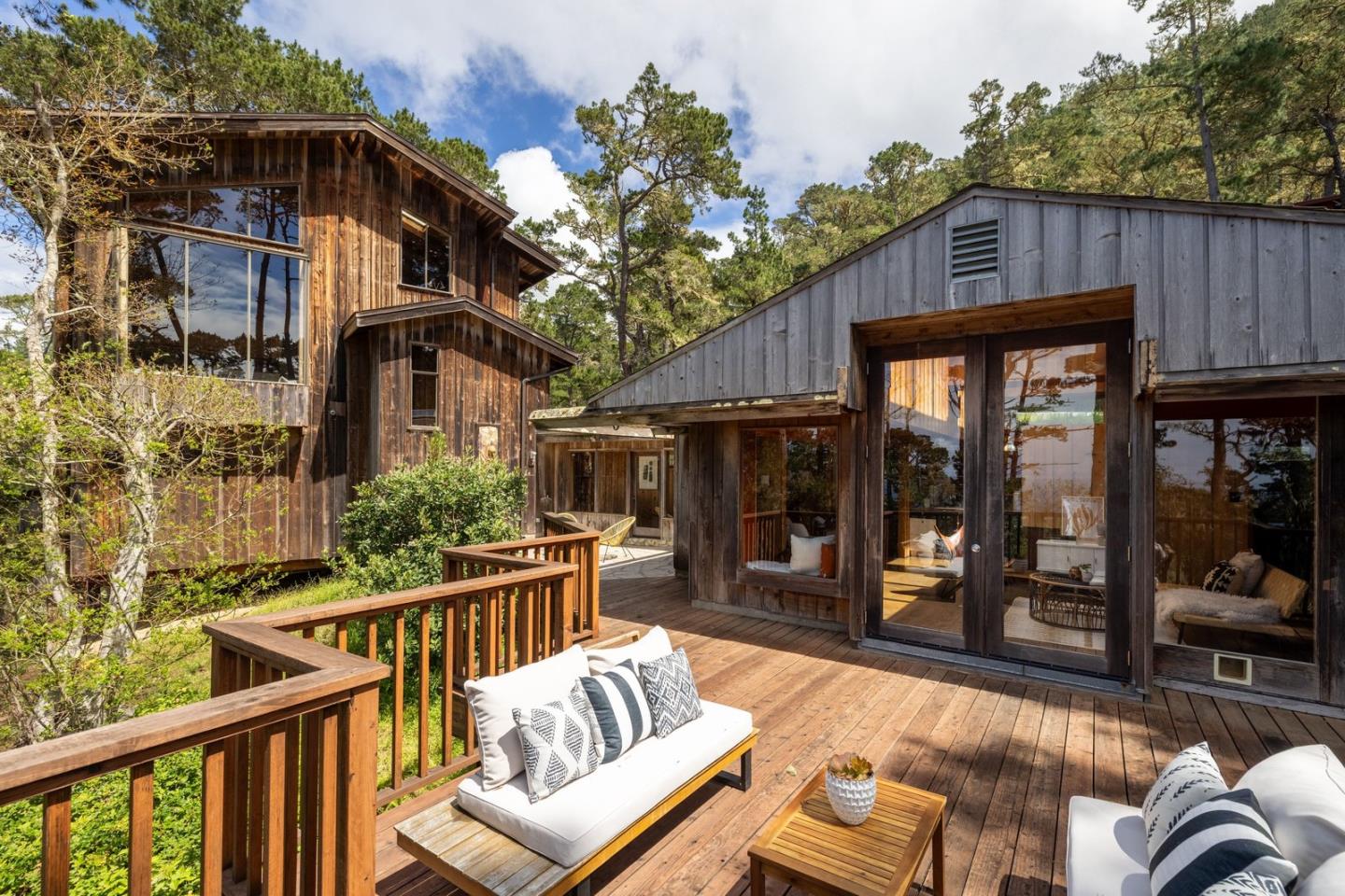 Detail Gallery Image 67 of 88 For 73 Mount Devon Rd, Carmel Highlands,  CA 93923 - 5 Beds | 3/1 Baths