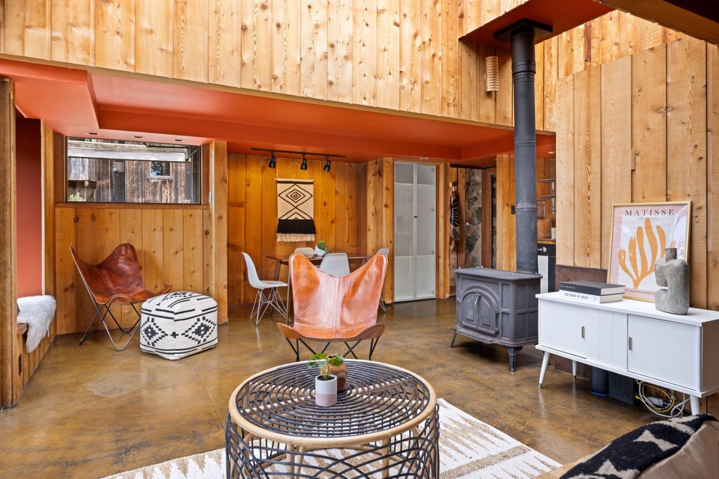 Detail Gallery Image 68 of 88 For 73 Mount Devon Rd, Carmel Highlands,  CA 93923 - 5 Beds | 3/1 Baths