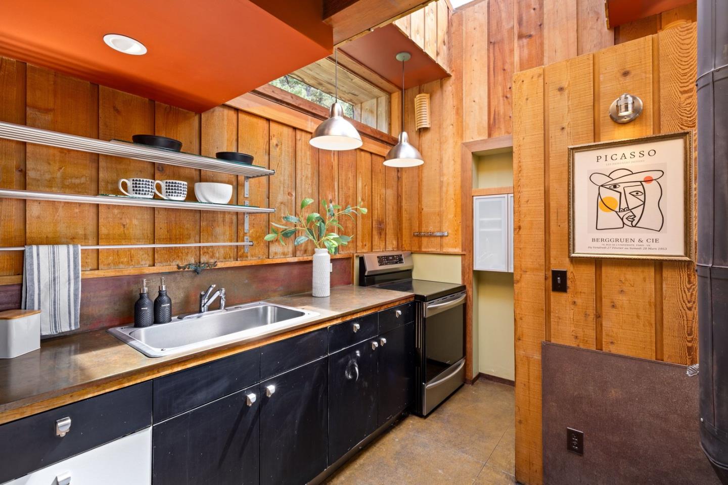 Detail Gallery Image 72 of 88 For 73 Mount Devon Rd, Carmel Highlands,  CA 93923 - 5 Beds | 3/1 Baths