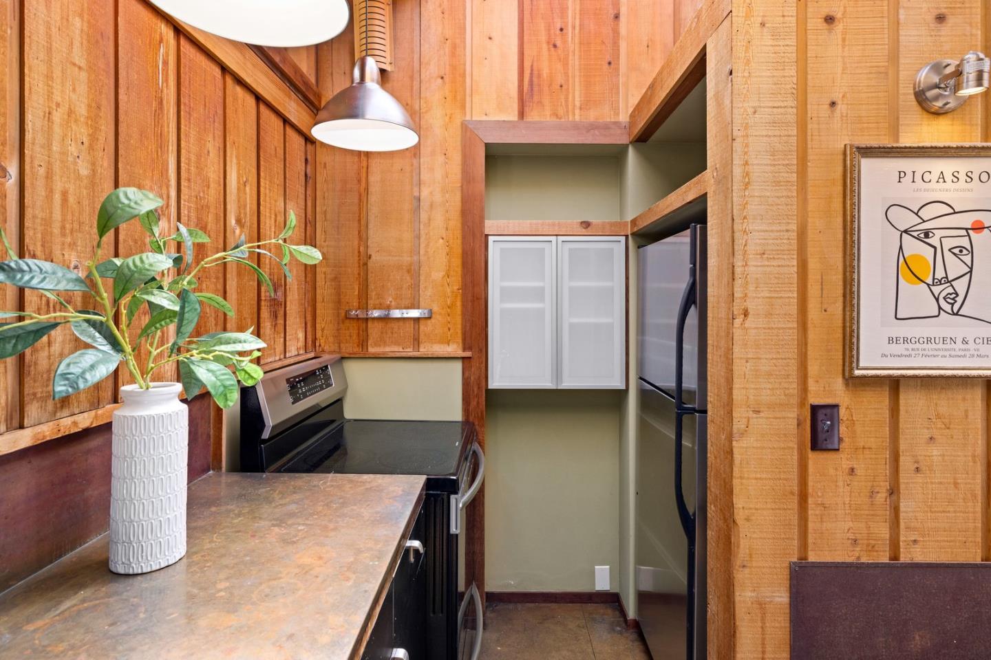 Detail Gallery Image 73 of 88 For 73 Mount Devon Rd, Carmel Highlands,  CA 93923 - 5 Beds | 3/1 Baths