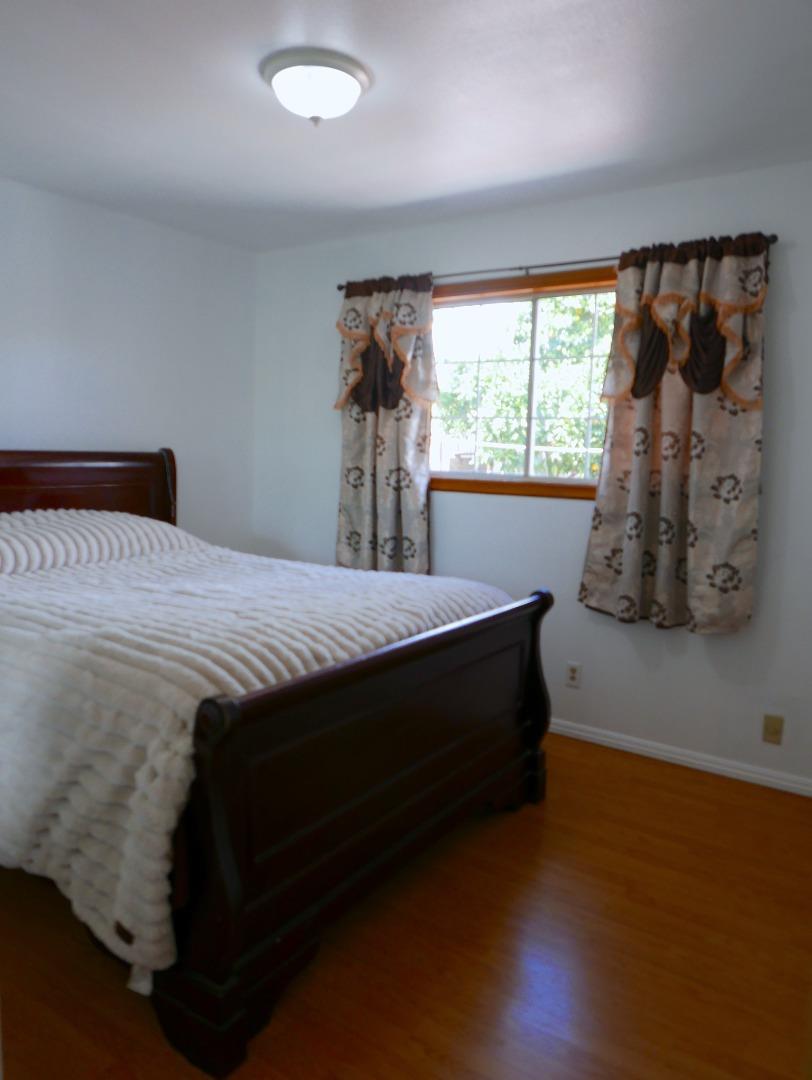 Detail Gallery Image 11 of 41 For 617 Savstrom Way, San Jose,  CA 95111 - 3 Beds | 2 Baths