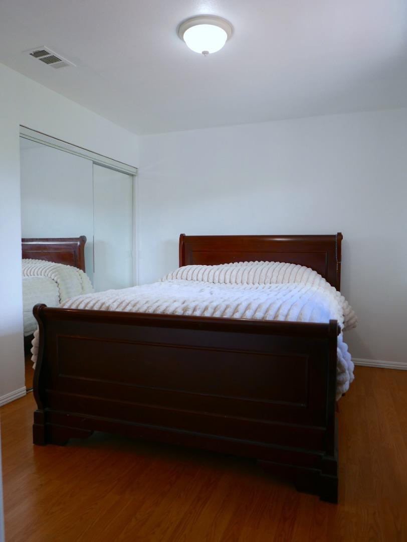 Detail Gallery Image 12 of 41 For 617 Savstrom Way, San Jose,  CA 95111 - 3 Beds | 2 Baths