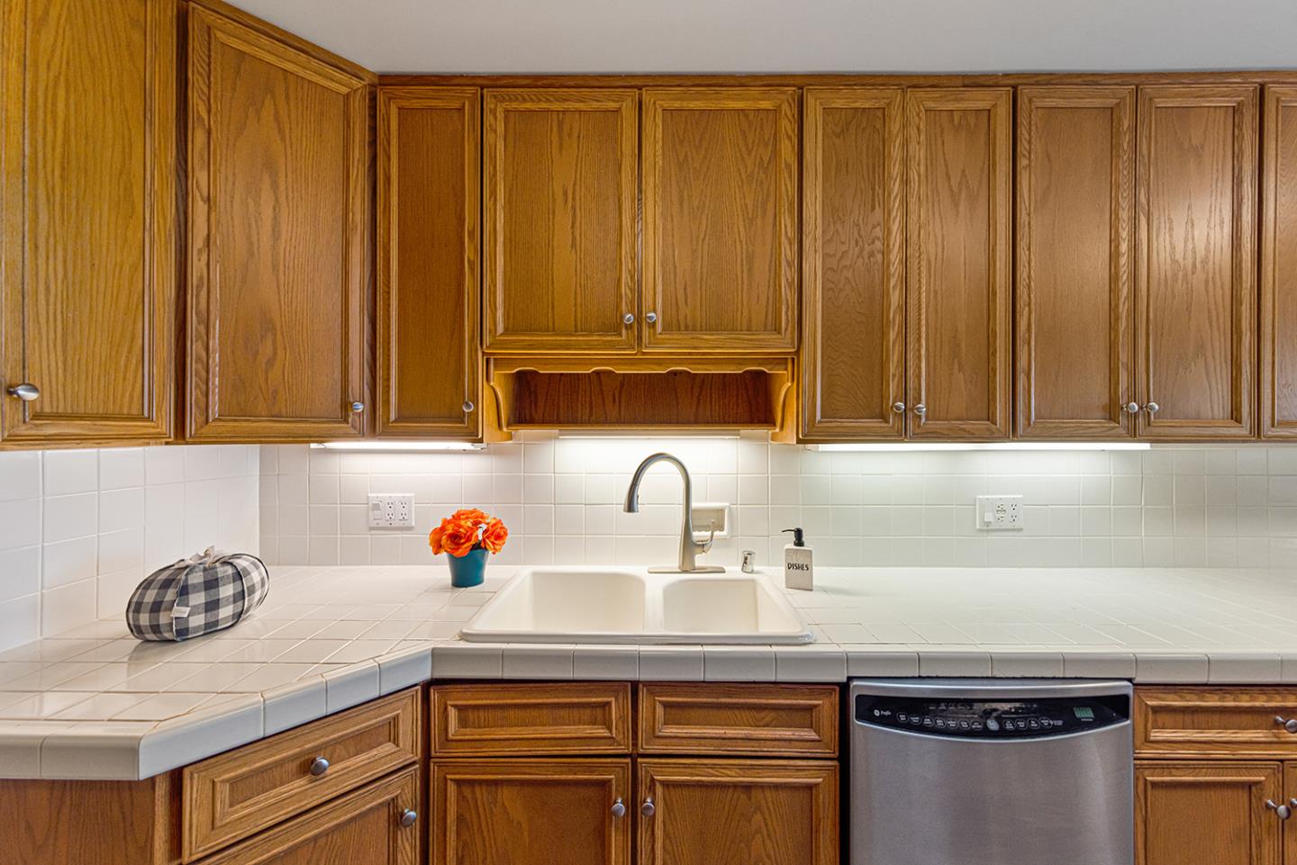 Detail Gallery Image 24 of 75 For 2714 All View Way, Belmont,  CA 94002 - 3 Beds | 3 Baths