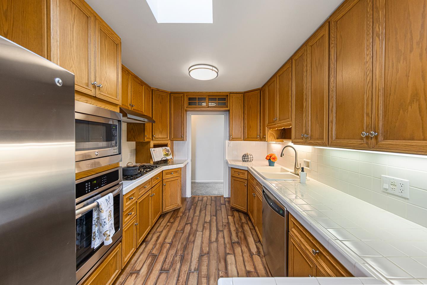 Detail Gallery Image 25 of 75 For 2714 All View Way, Belmont,  CA 94002 - 3 Beds | 3 Baths