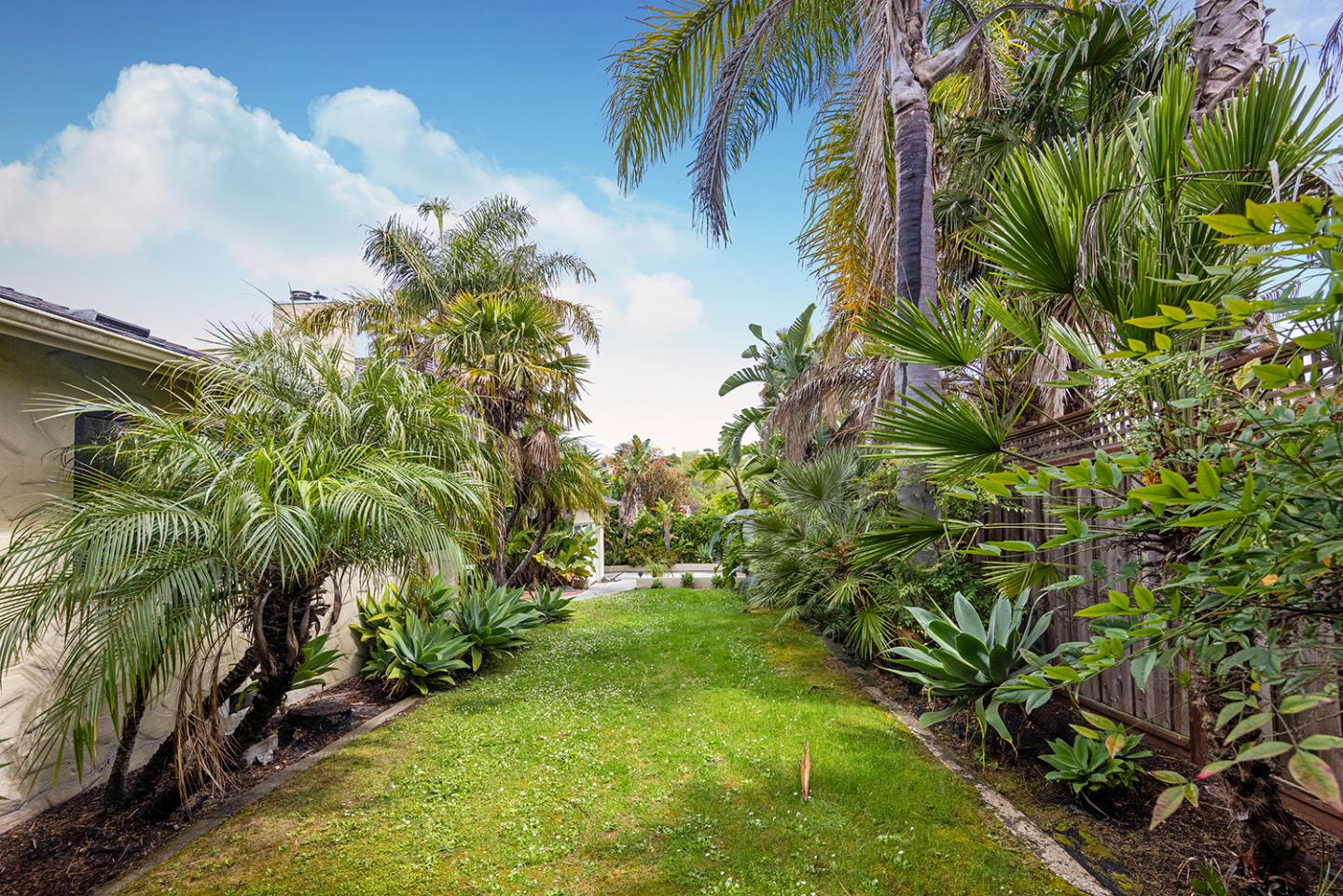 Detail Gallery Image 5 of 75 For 2714 All View Way, Belmont,  CA 94002 - 3 Beds | 3 Baths