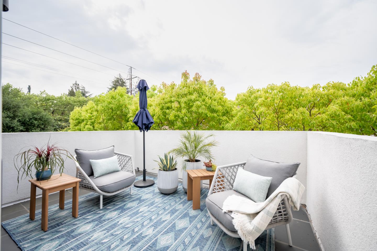 Detail Gallery Image 14 of 26 For 113 Seale Ave, Palo Alto,  CA 94301 - 4 Beds | 3 Baths