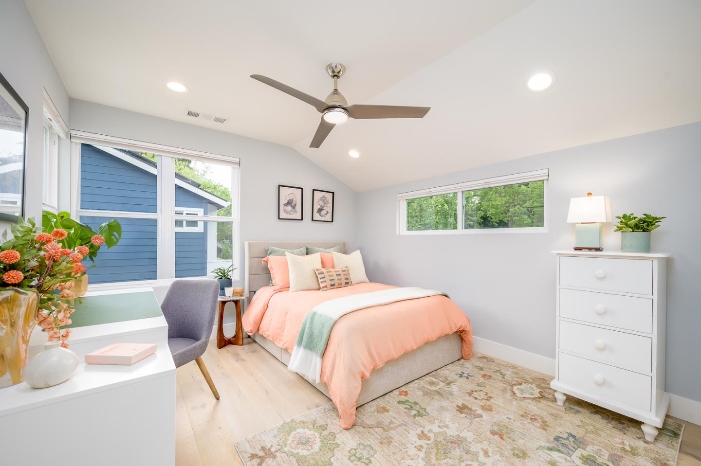 Detail Gallery Image 18 of 26 For 113 Seale Ave, Palo Alto,  CA 94301 - 4 Beds | 3 Baths