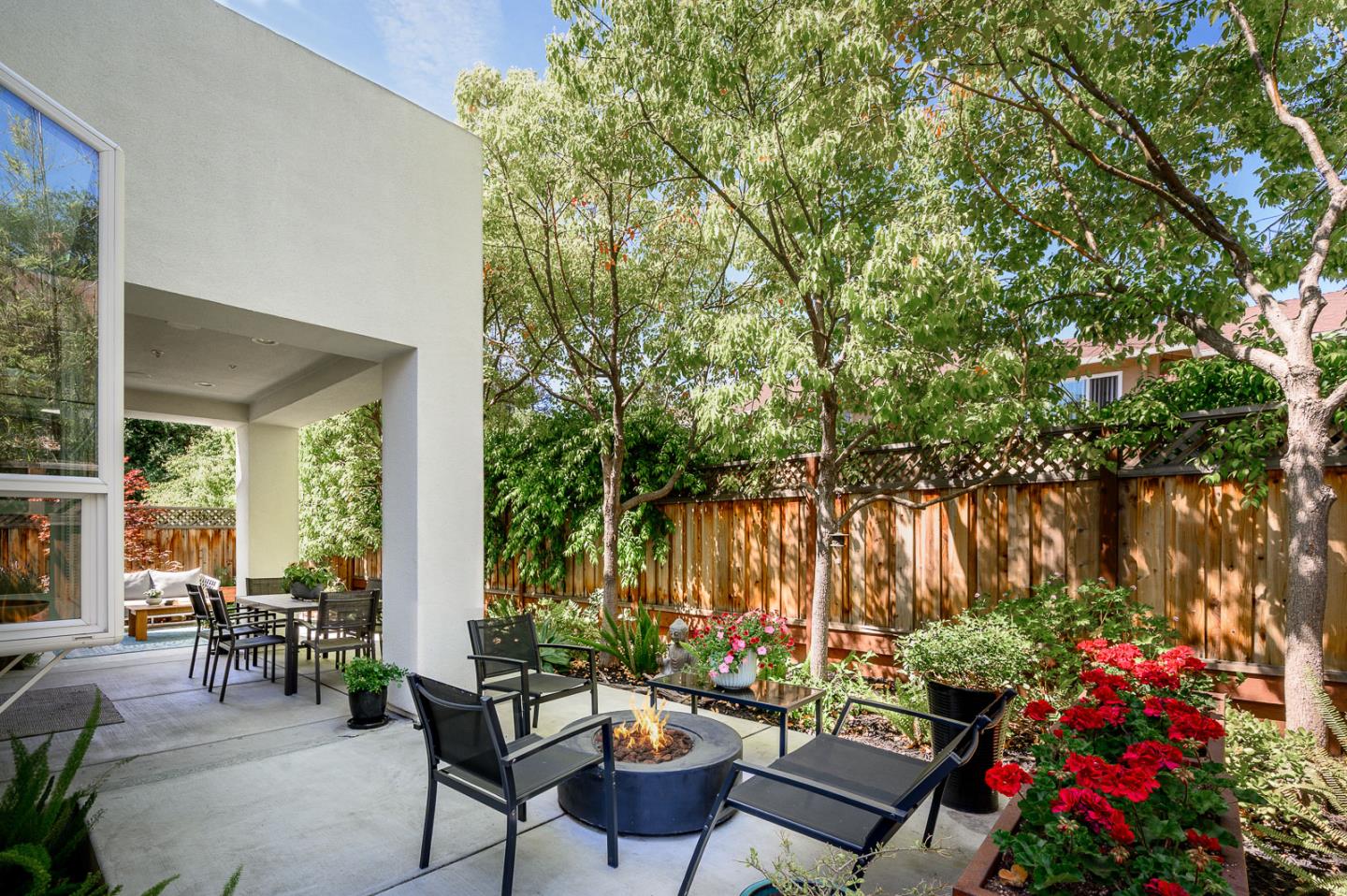 Detail Gallery Image 24 of 26 For 113 Seale Ave, Palo Alto,  CA 94301 - 4 Beds | 3 Baths