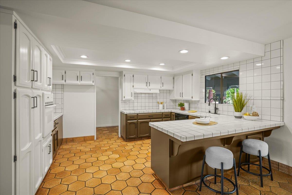 Detail Gallery Image 11 of 50 For Godfrey Ave, Gilroy,  CA 95020 - 4 Beds | 2/1 Baths