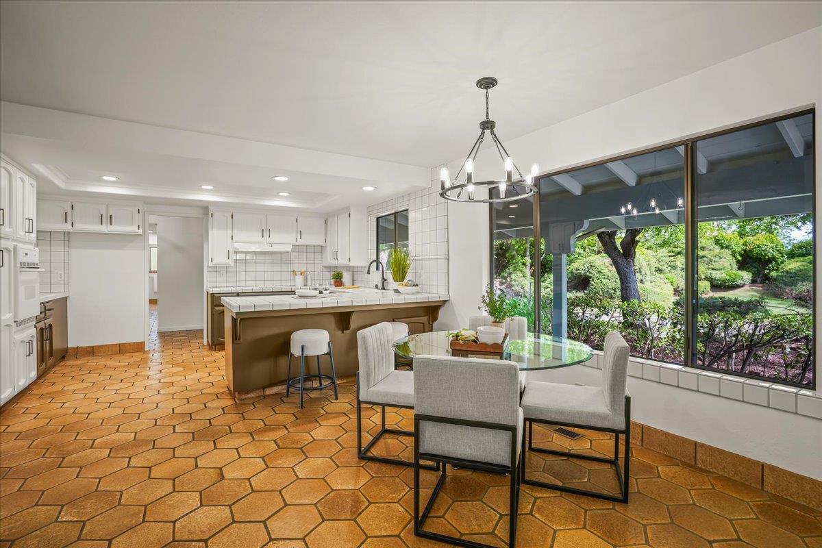 Detail Gallery Image 12 of 50 For Godfrey Ave, Gilroy,  CA 95020 - 4 Beds | 2/1 Baths