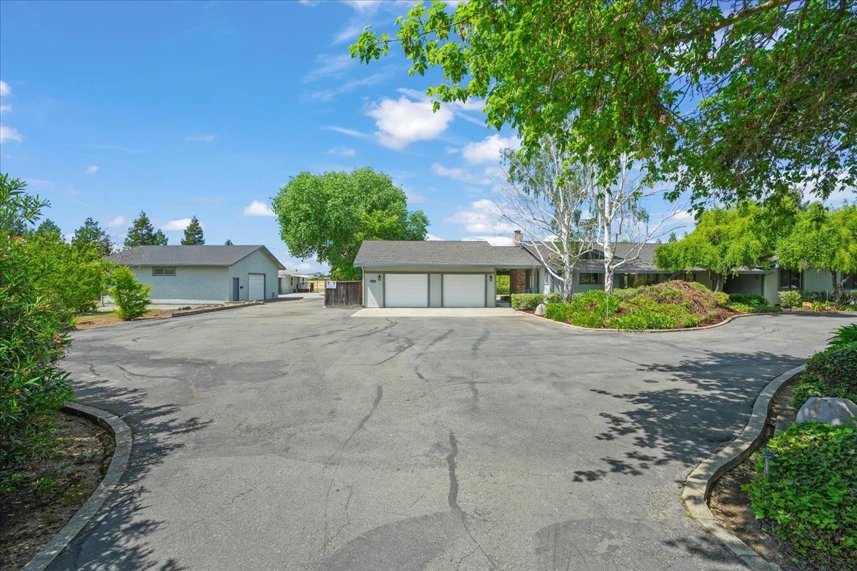 Detail Gallery Image 5 of 50 For Godfrey Ave, Gilroy,  CA 95020 - 4 Beds | 2/1 Baths