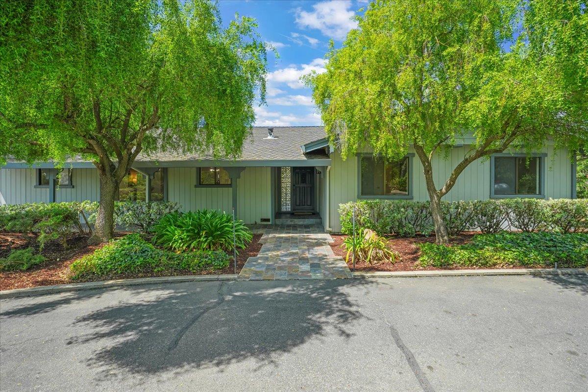 Detail Gallery Image 7 of 50 For Godfrey Ave, Gilroy,  CA 95020 - 4 Beds | 2/1 Baths